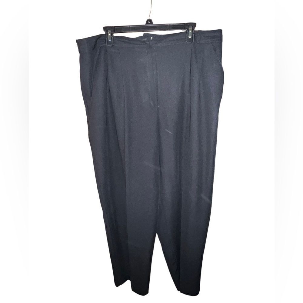 Maggie McNaughton black dress pants with pleats and front pockets - 20W
